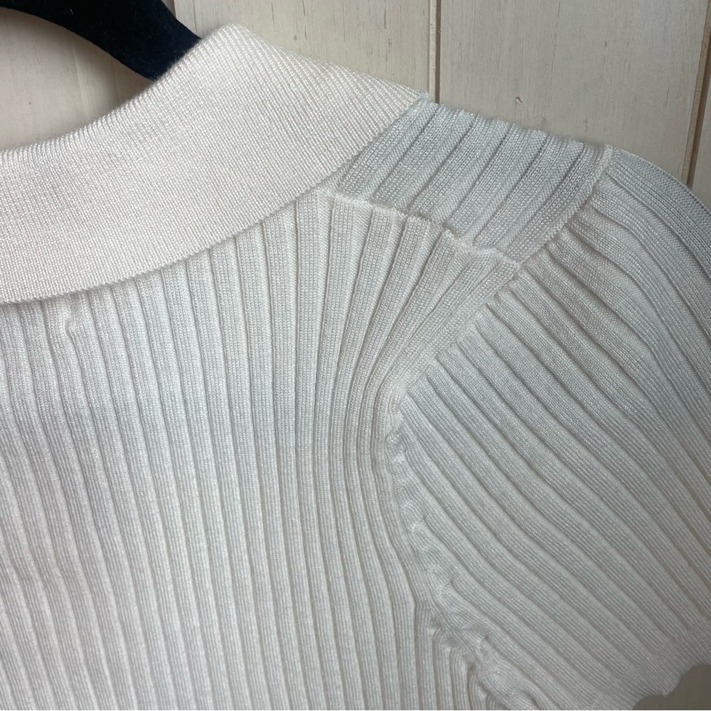 Cropped Collared Sweater - Picture 8 of 10